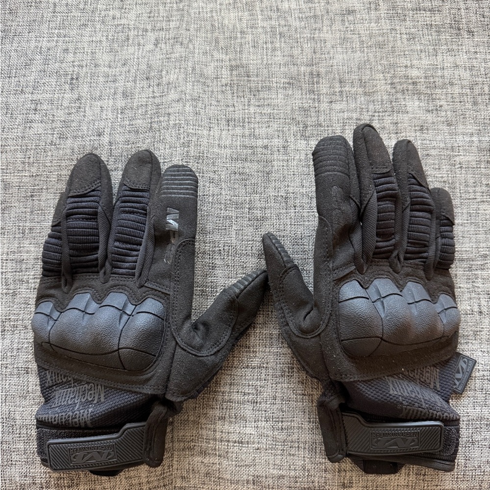 Black Tactical Gloves